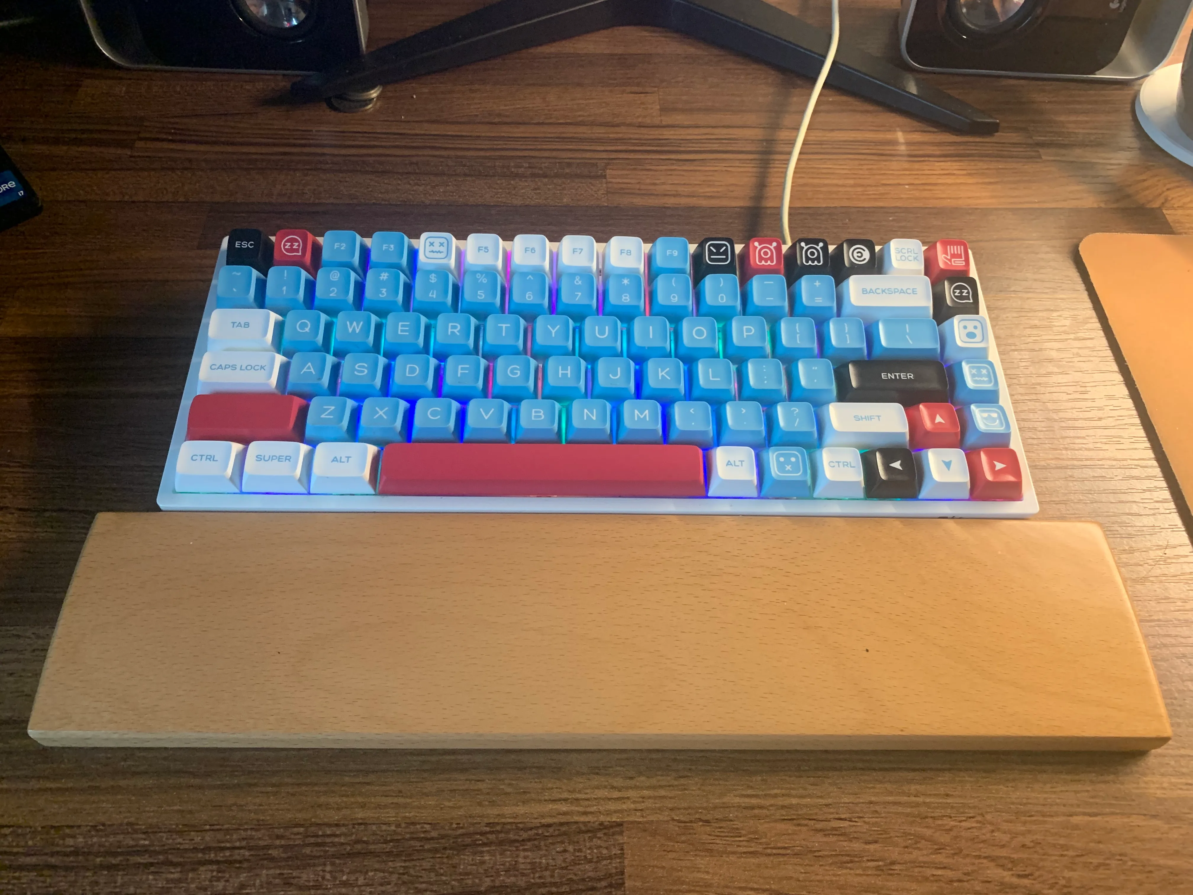 Royal Kludge RK84 Pro.jpg
