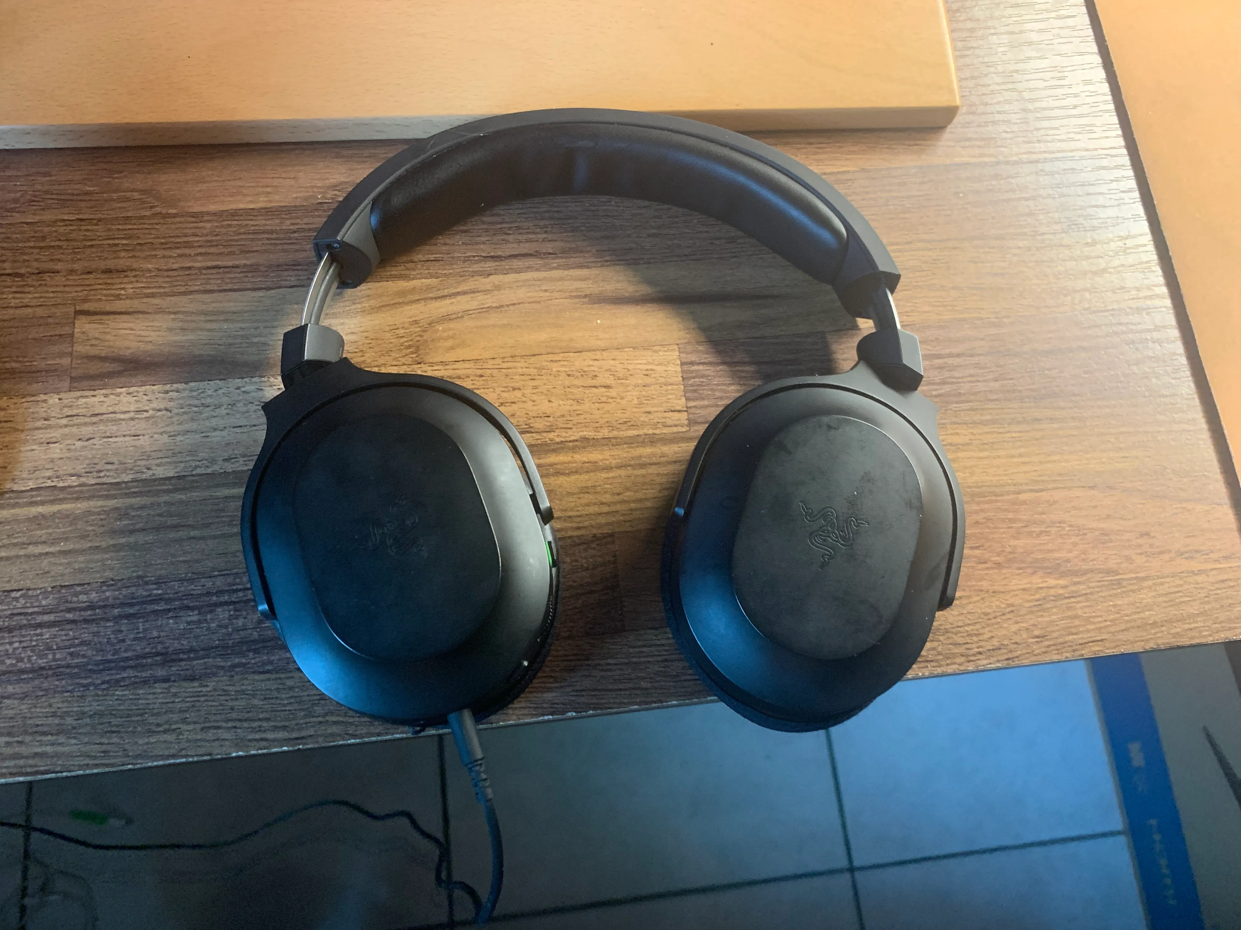 Razer_wireless_headset.jpg